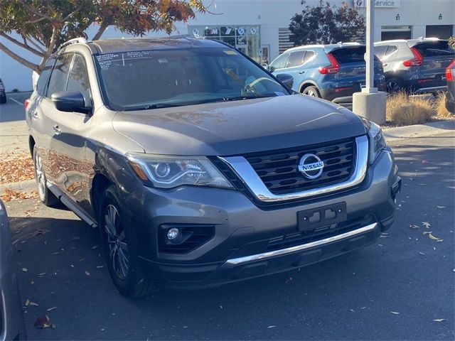 2019 Nissan Pathfinder SV