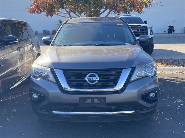 2019 Nissan Pathfinder SV