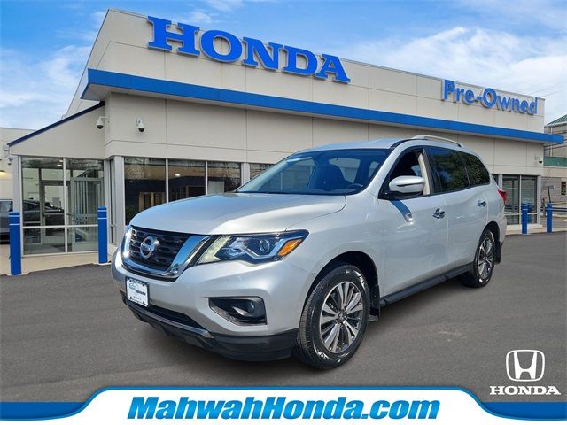 2019 Nissan Pathfinder SV