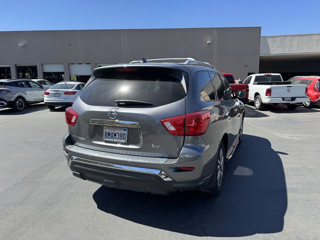 2019 Nissan Pathfinder SV