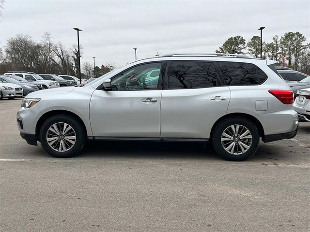 2019 Nissan Pathfinder SV