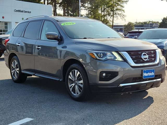 2019 Nissan Pathfinder SV