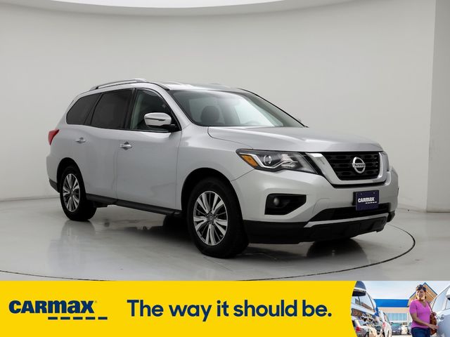 2019 Nissan Pathfinder SV