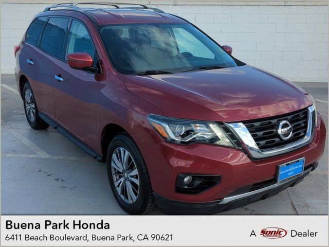 2019 Nissan Pathfinder SV