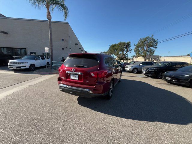 2019 Nissan Pathfinder SV