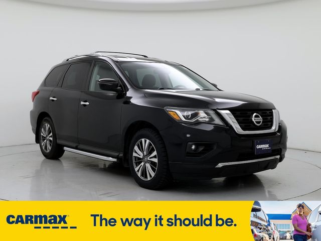 2019 Nissan Pathfinder SV