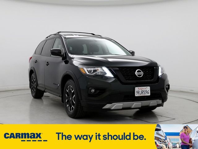 2019 Nissan Pathfinder SV