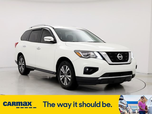 2019 Nissan Pathfinder SV