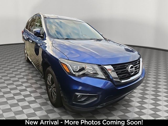 2019 Nissan Pathfinder SV