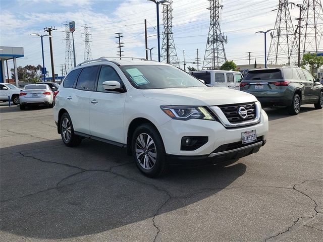2019 Nissan Pathfinder SV