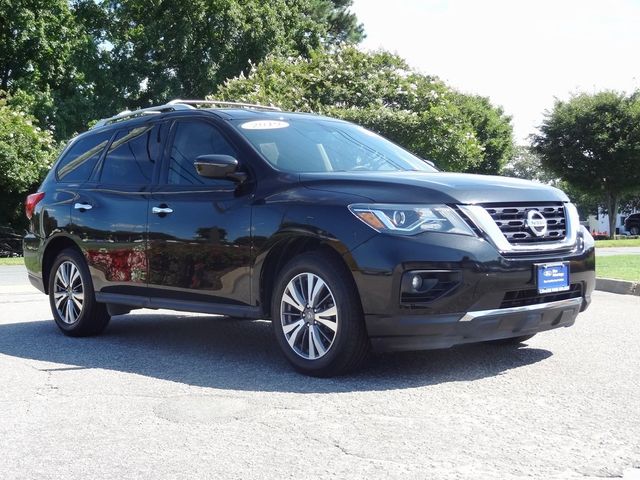 2019 Nissan Pathfinder SV