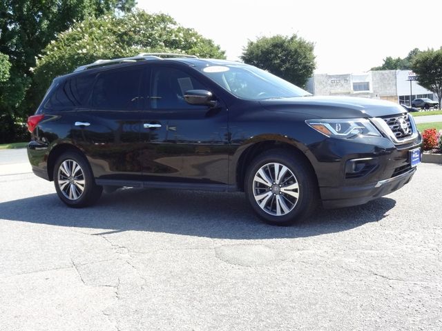 2019 Nissan Pathfinder SV