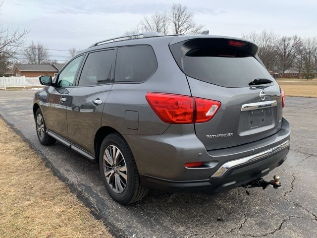 2019 Nissan Pathfinder SV