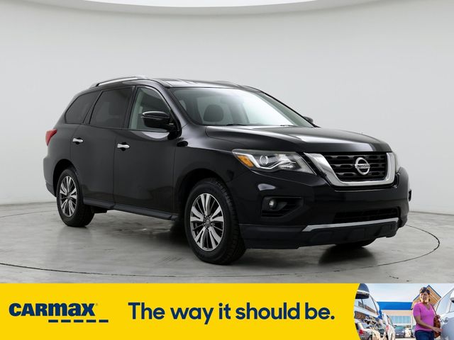 2019 Nissan Pathfinder SV