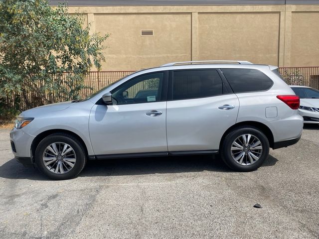 2019 Nissan Pathfinder SV