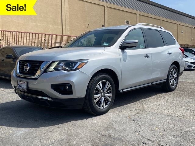 2019 Nissan Pathfinder SV