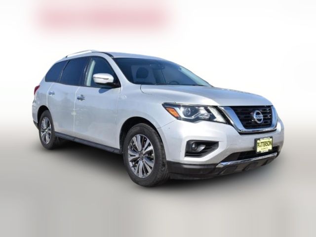 2019 Nissan Pathfinder SV