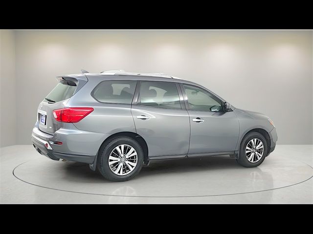 2019 Nissan Pathfinder SV