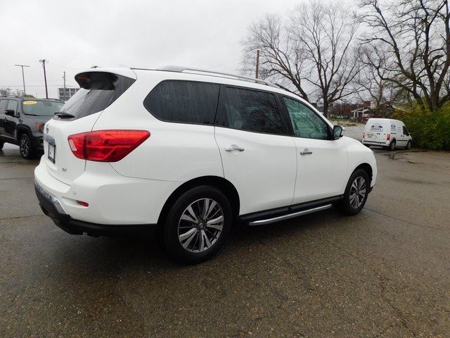 2019 Nissan Pathfinder SV