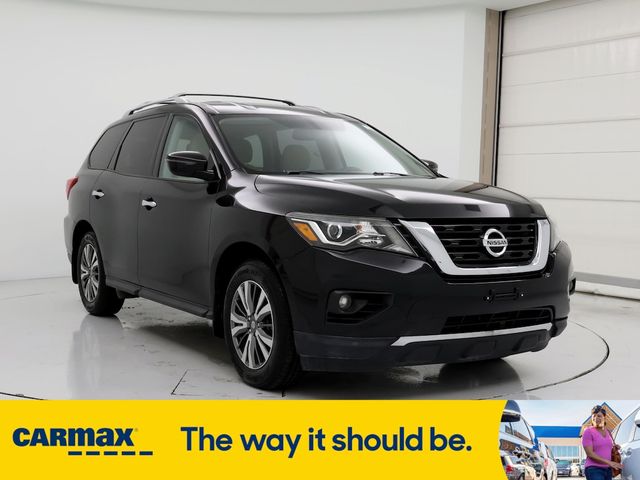 2019 Nissan Pathfinder SV