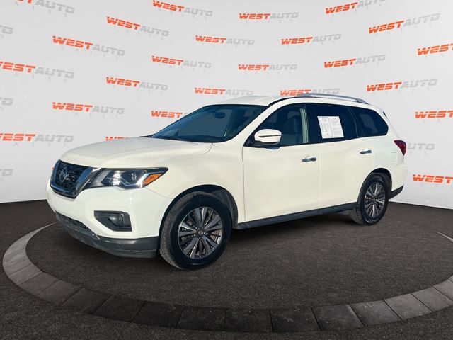 2019 Nissan Pathfinder SV