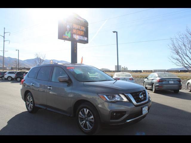 2019 Nissan Pathfinder SV