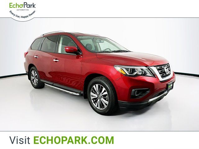 2019 Nissan Pathfinder SV