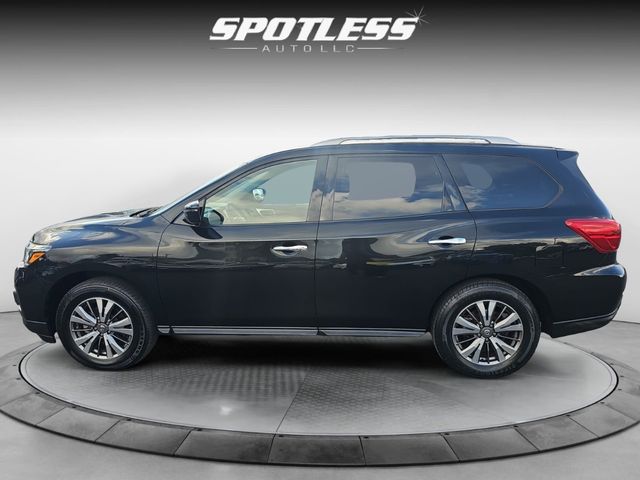 2019 Nissan Pathfinder SV