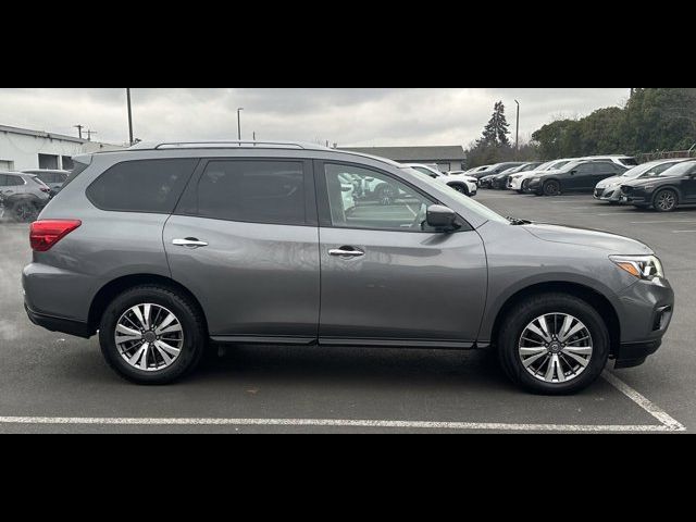 2019 Nissan Pathfinder SV