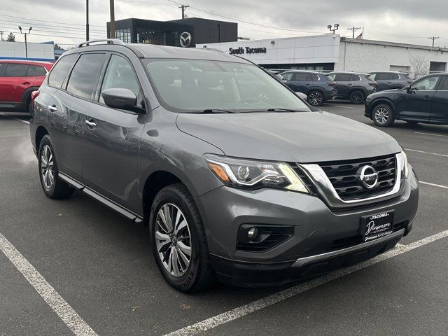 2019 Nissan Pathfinder SV