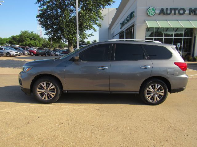 2019 Nissan Pathfinder SV