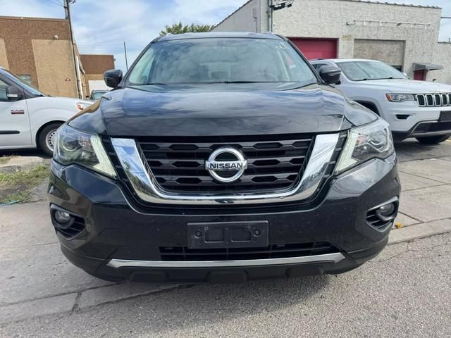 2019 Nissan Pathfinder SV