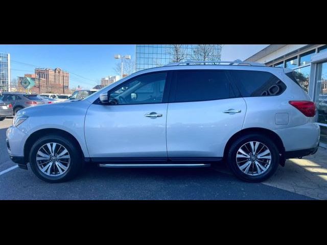 2019 Nissan Pathfinder SV