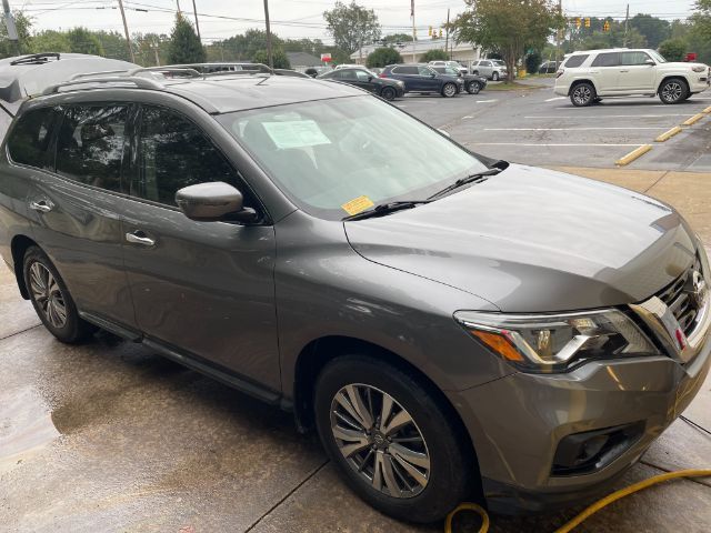 2019 Nissan Pathfinder S