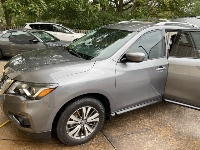 2019 Nissan Pathfinder S