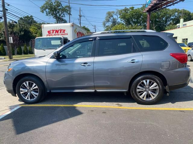 2019 Nissan Pathfinder S