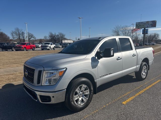 2019 Nissan Titan SV