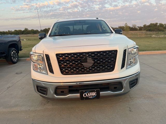 2019 Nissan Titan SV