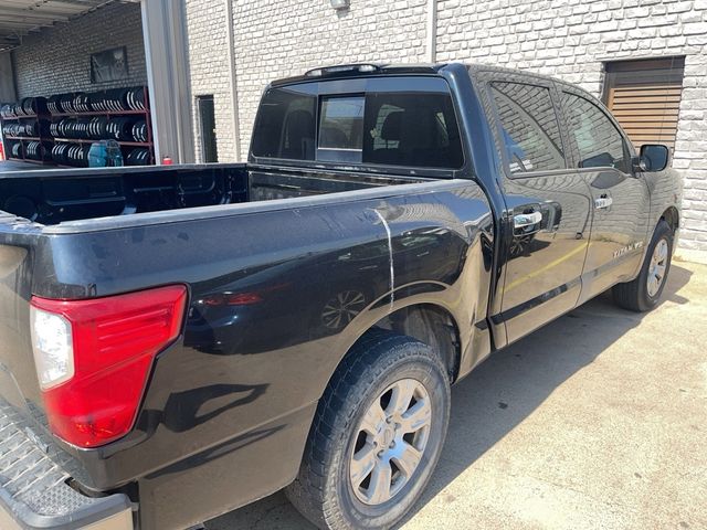 2019 Nissan Titan SV