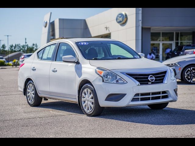 2019 Nissan Versa SV