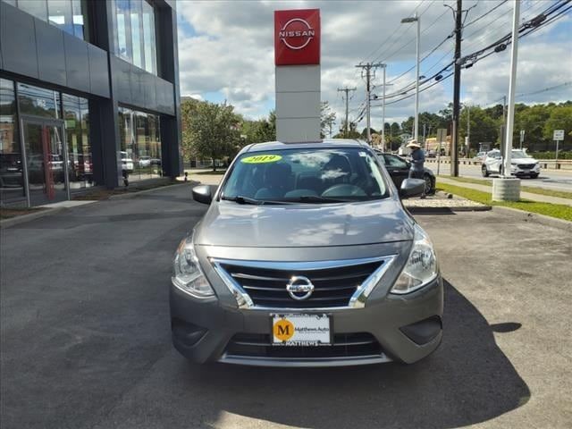 2019 Nissan Versa SV