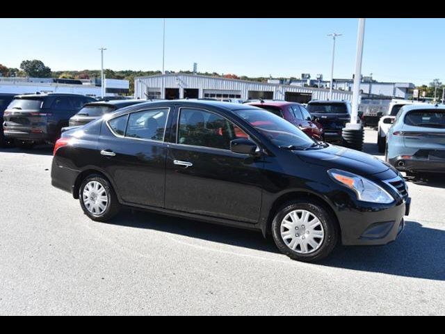 2019 Nissan Versa SV