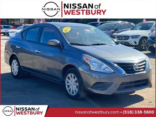 2019 Nissan Versa SV