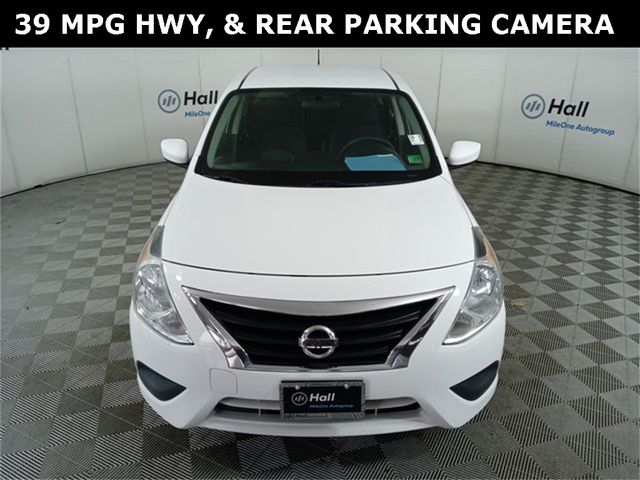 2019 Nissan Versa SV