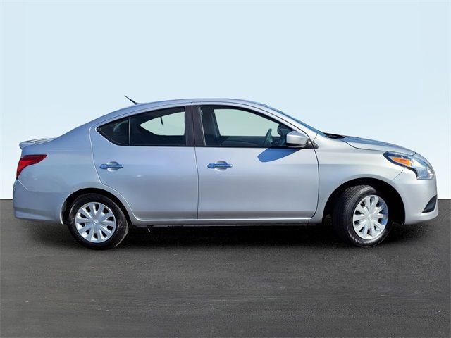 2019 Nissan Versa SV