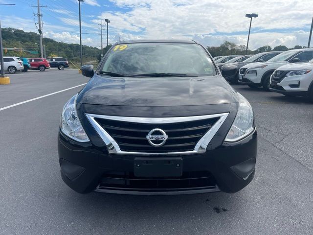 2019 Nissan Versa SV