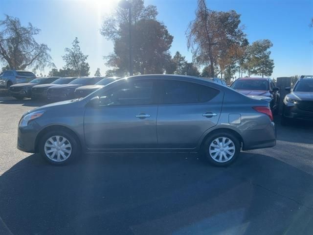 2019 Nissan Versa SV