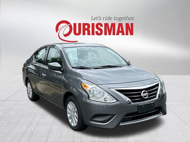 2019 Nissan Versa SV