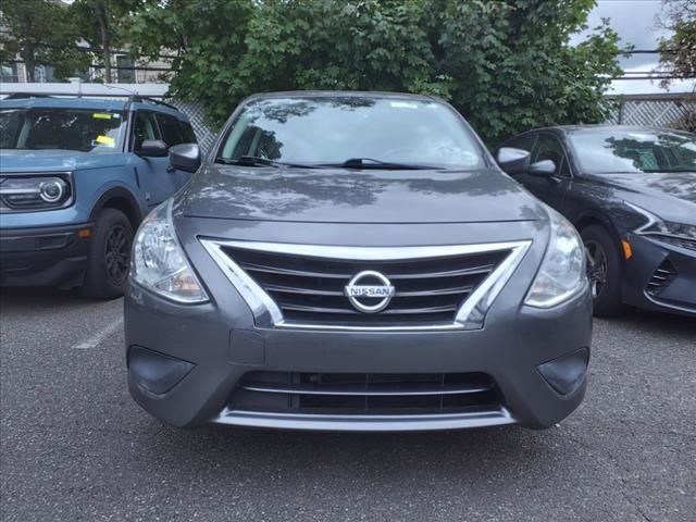 2019 Nissan Versa SV