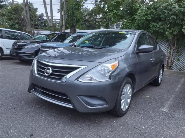 2019 Nissan Versa SV